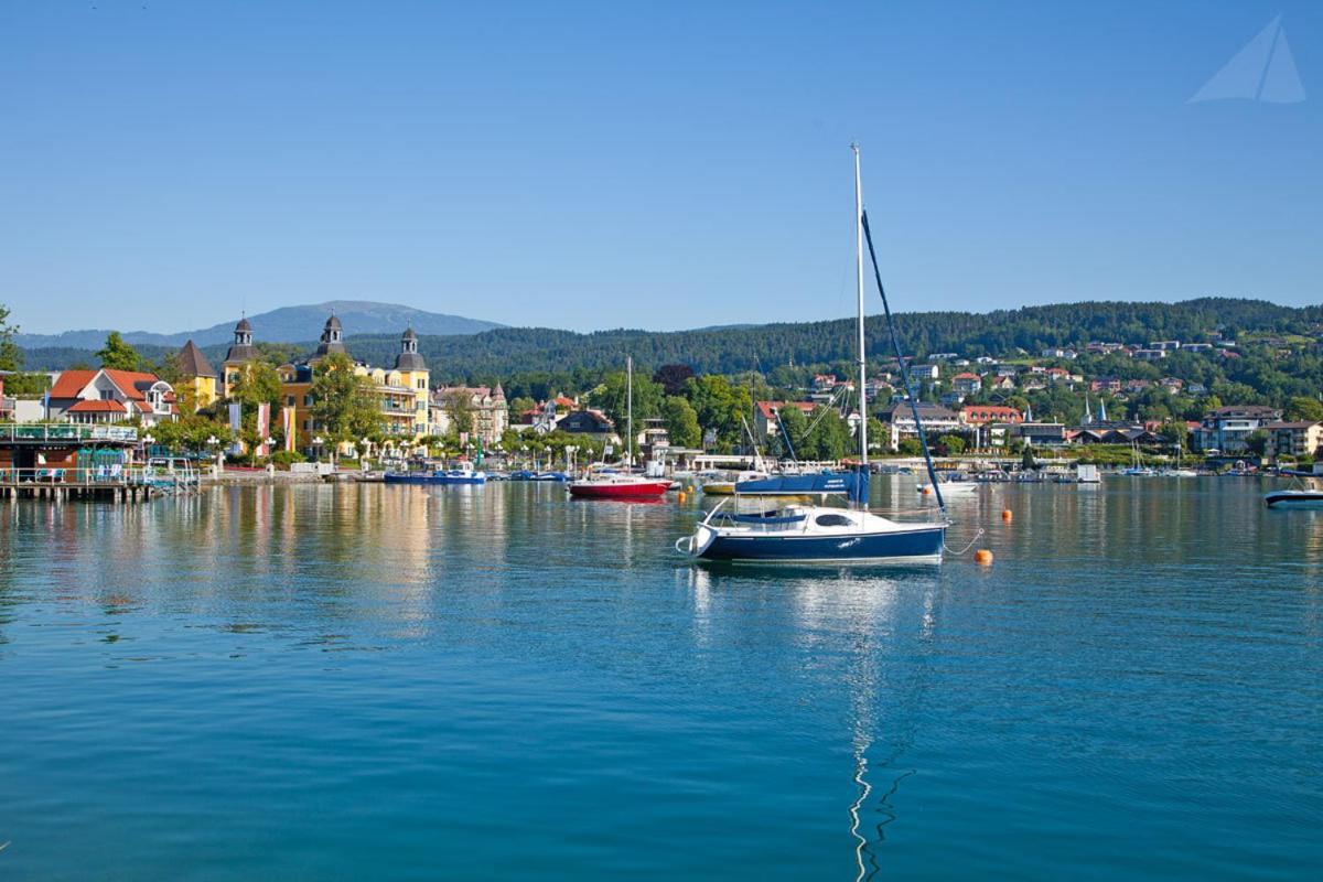 Hotel-Restaurant "Veldener Traumschiff" Direkt Am See In 2Min Im Zentrum Velden am Worthersee Bagian luar foto